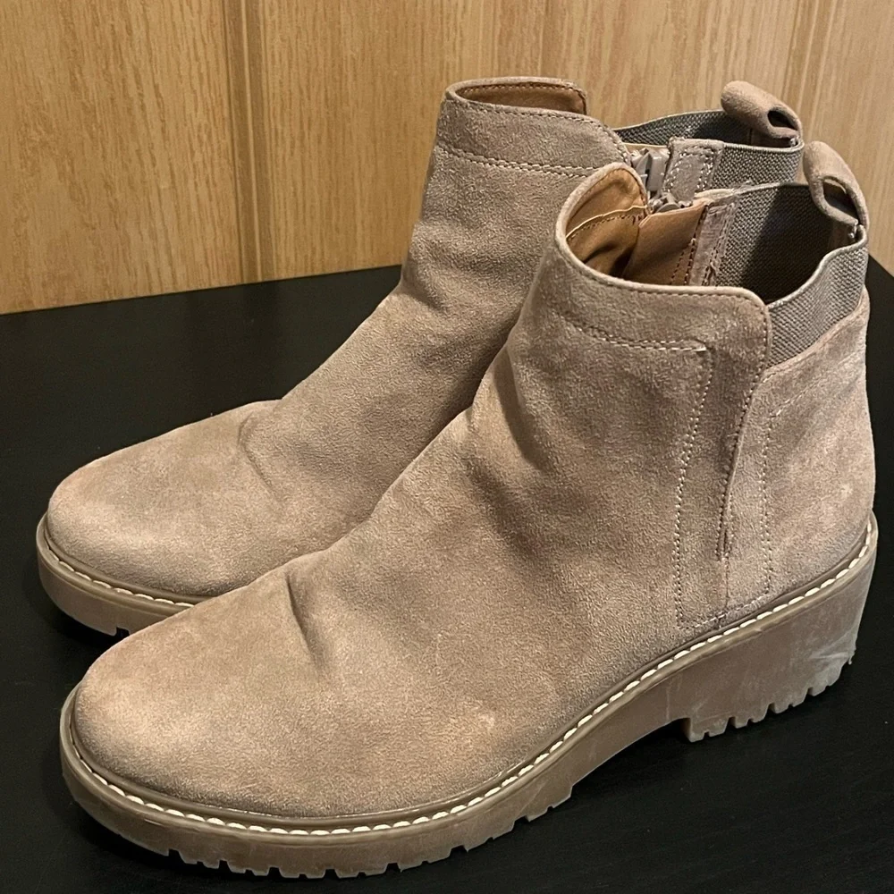 White Mountain Women's Dear Faux Suede Booties Ankle Boots